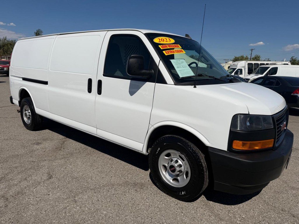 Used 2023 GMC Savana 2500 Extended w/ Driver Convenience Package RWD image 3