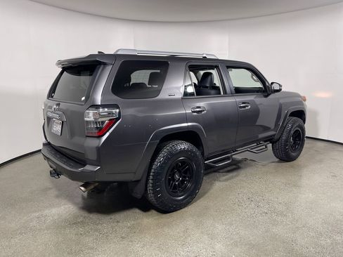 Used 2018 Toyota 4Runner SR5 Premium w/ Convenience Package AWD/4WD image 3