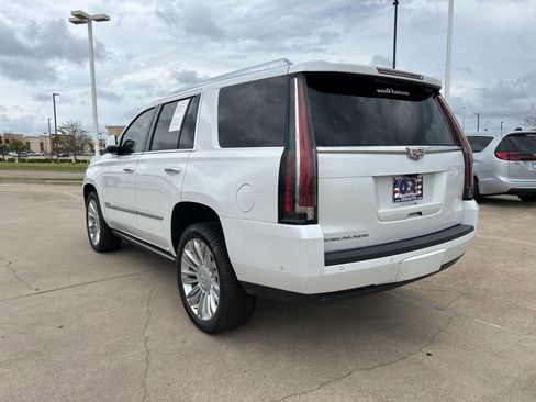 Used 2020 Cadillac Escalade Platinum AWD/4WD image 8