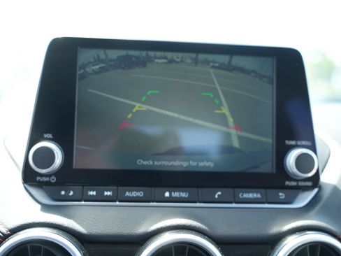 Used 2025 Nissan Sentra SR FWD image 23