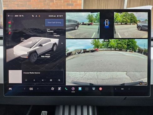 Used 2024 Tesla Cybertruck AWD Crew Cab image 50