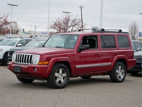Used 2010 Jeep Commander Sport image 3