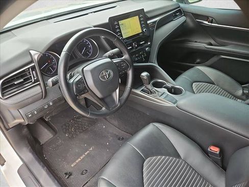 Used 2022 Toyota Camry SE w/ Carpet Mat Package (TMS) FWD image 12