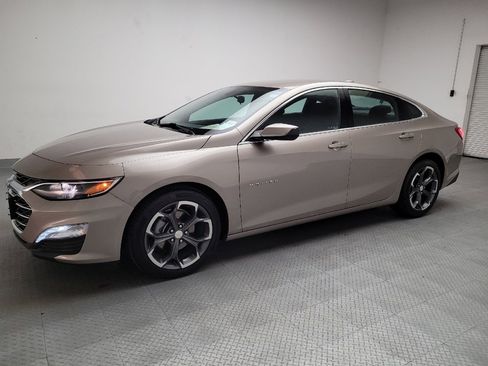 Used 2022 Chevrolet Malibu LT image 2