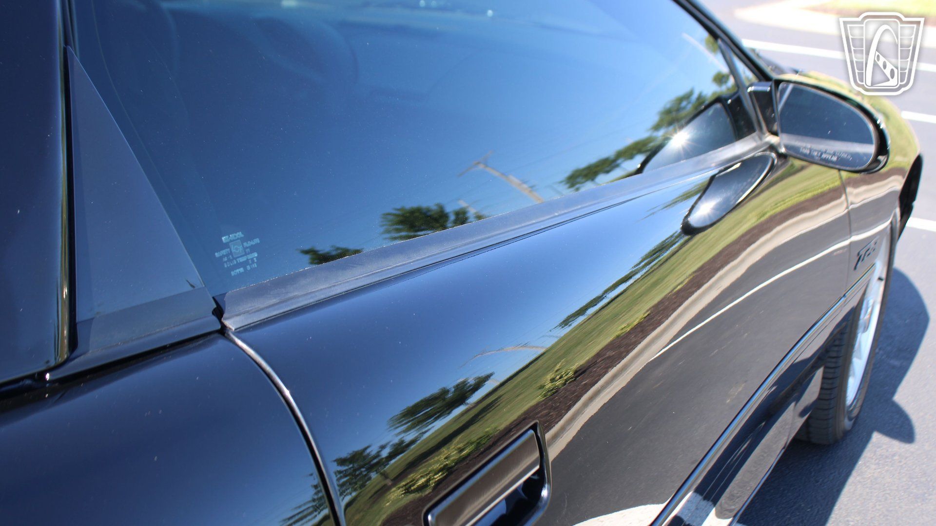 Used 1993 Chevrolet Camaro Z28 RWD image 10