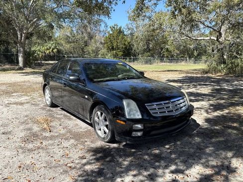 Used 2005 Cadillac STS image 2