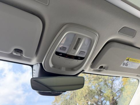 New 2026 Volvo XC60 B5 Ultra image 16