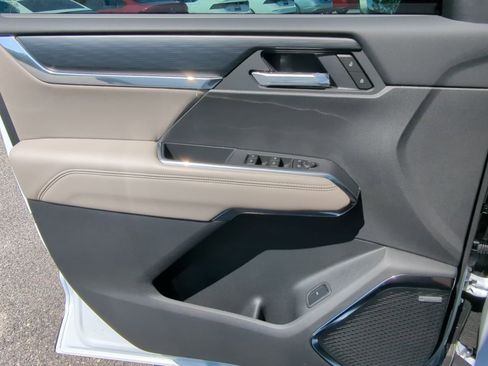 New 2026 GMC Acadia Elevation w/ Elevation Premium Package image 19