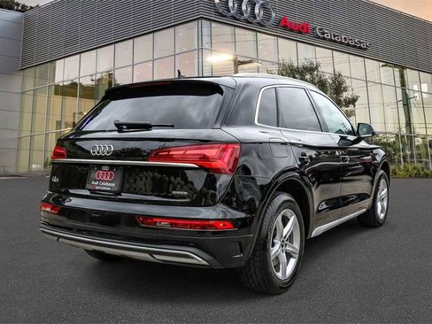 Used 2023 Audi Q5 2.0T Premium w/ Convenience Package image 4