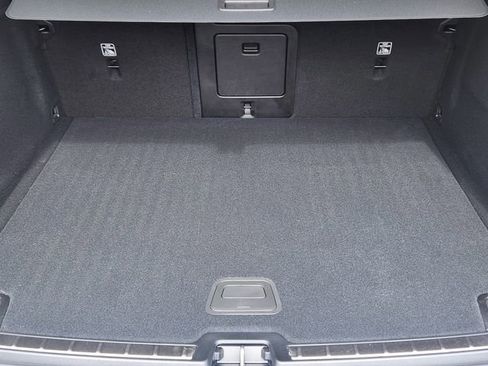 New 2026 Volvo XC60 B5 Plus w/ Climate Package AWD/4WD image 17
