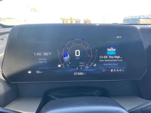 Used 2025 Chevrolet Traverse LT FWD image 21