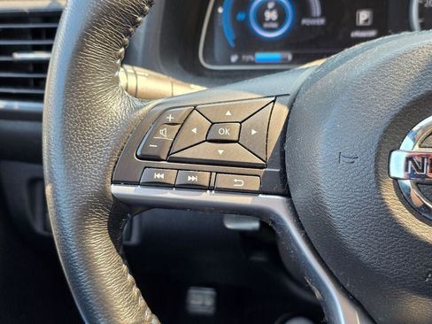 Used 2018 Nissan Leaf SV w/ Protection Package FWD image 12