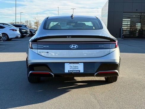 New 2026 Hyundai Sonata SEL FWD image 4