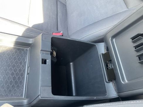 Used 2022 Nissan Frontier SV image 15