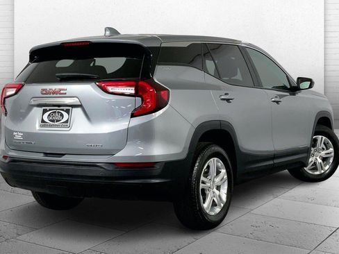 Used 2024 GMC Terrain SLE AWD/4WD image 14
