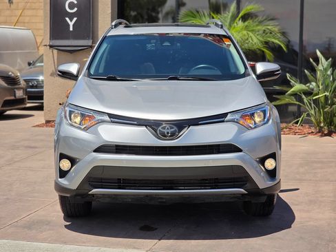 Used 2016 Toyota RAV4 XLE w/ Convenience Package FWD image 4
