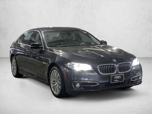 Used 2015 BMW 528i xDrive 528i xDrive image 3