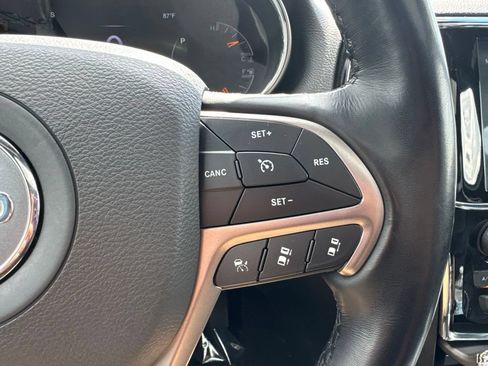 Used 2021 Jeep Grand Cherokee Limited AWD/4WD image 8