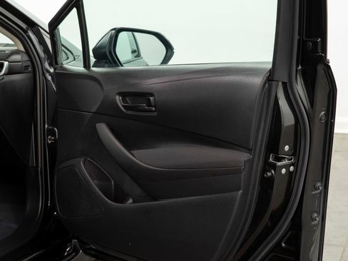 Used 2022 Toyota Corolla LE image 16