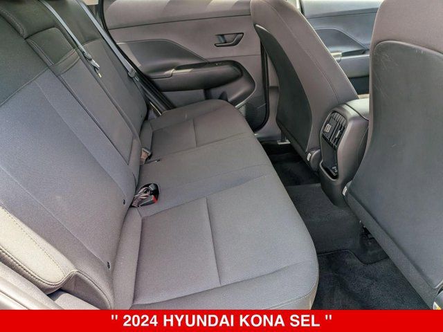 Used 2024 Hyundai Kona SEL AWD/4WD image 35