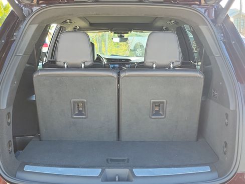 Used 2020 Cadillac XT6 Premium Luxury w/ Platinum Package image 11