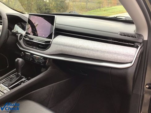 Used 2022 Jeep Compass Latitude image 26