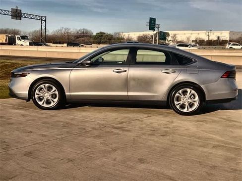 Certified 2025 Honda Accord LX image 4