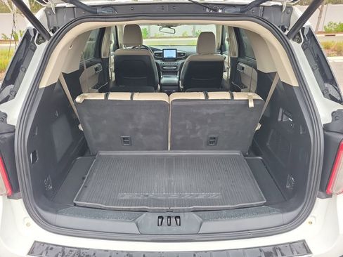 Used 2020 Ford Explorer Limited w/ Class III Trailer Tow Package image 18