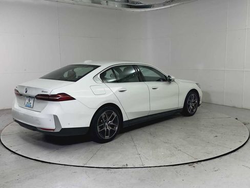 Used 2026 BMW 530i xDrive AWD/4WD image 2