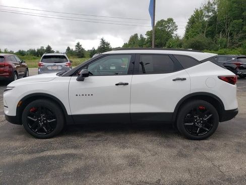 Used 2024 Chevrolet Blazer LT w/ Redline Edition AWD/4WD image 4