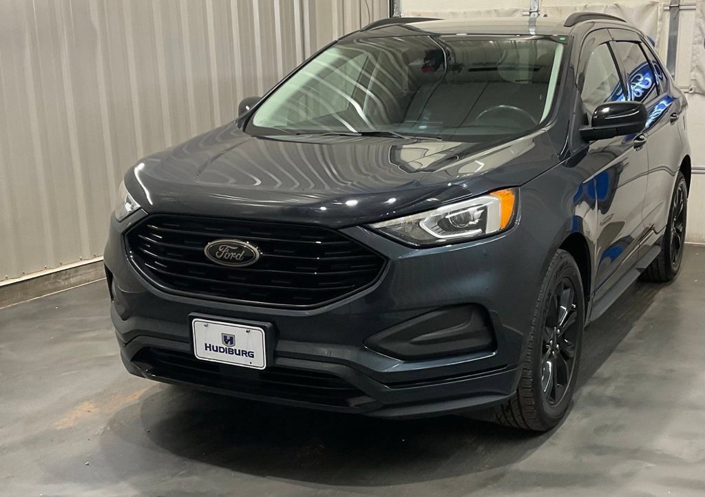 Used 2024 Ford Edge SE w/ Black Appearance Package AWD/4WD image 3