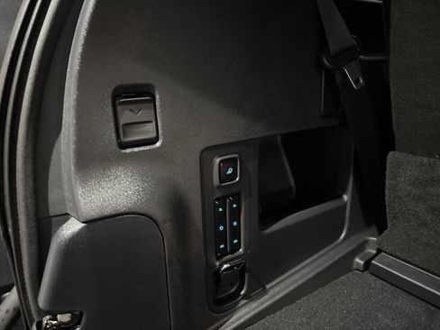 Used 2025 Ford Expedition Tremor AWD/4WD image 30