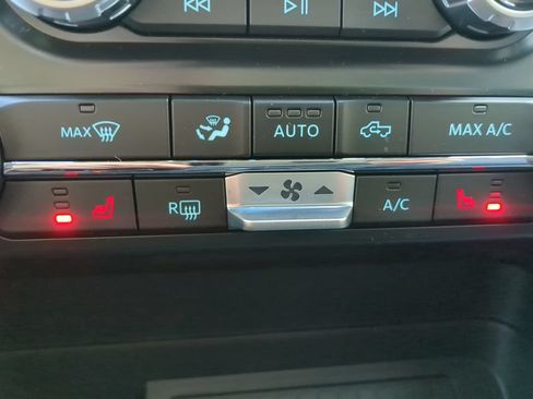 Used 2025 Ford F150 XLT w/ Equipment Group 303A High AWD/4WD image 28