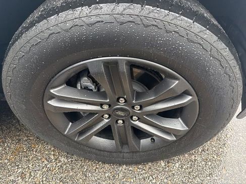 Used 2023 Ford F150 Lariat w/ Equipment Group 502A High image 4