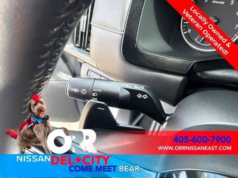 Certified 2025 Nissan Pathfinder SL w/ SL Premium Package FWD image 18