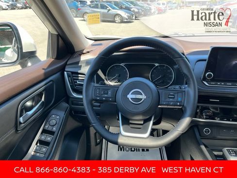 Certified 2023 Nissan Rogue SV w/ SV Premium B Package AWD/4WD image 31