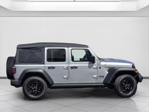 Used 2021 Jeep Wrangler Unlimited Sport AWD/4WD image 4