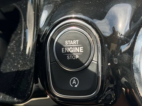 Used 2021 Mercedes-Benz GLA 250 image 25