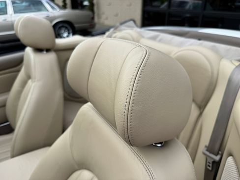 Used 2003 Jaguar XK8 Convertible RWD image 26