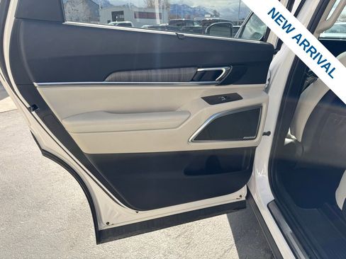 Used 2023 Kia Telluride SX image 15