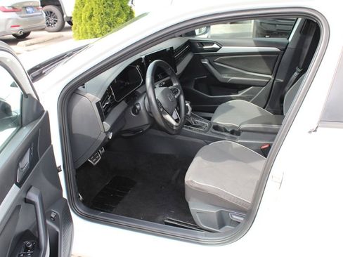 Used 2025 Volkswagen Jetta Sport FWD image 41