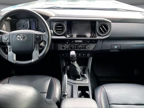 Used 2018 Toyota Tacoma TRD Pro AWD/4WD image 8