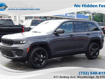 Used 2024 Jeep Grand Cherokee Altitude