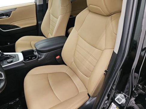 Certified 2023 Toyota RAV4 XLE Premium AWD/4WD image 16