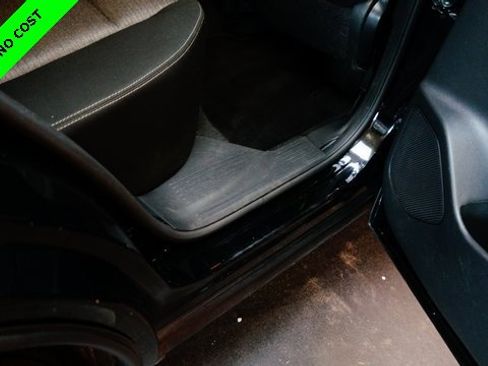 Used 2022 Nissan Rogue SV image 47