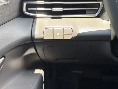 Used 2024 Hyundai Elantra SEL FWD image 21