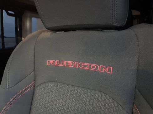 Used 2018 Jeep Wrangler Unlimited Rubicon image 16