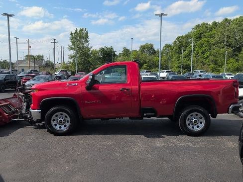 Used 2024 Chevrolet Silverado 2500 W/T w/ WT Convenience Package AWD/4WD image 2