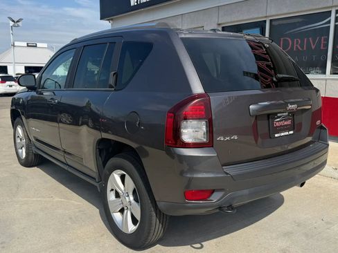 Used 2015 Jeep Compass Latitude w/ Trailer Tow Prep Group image 4