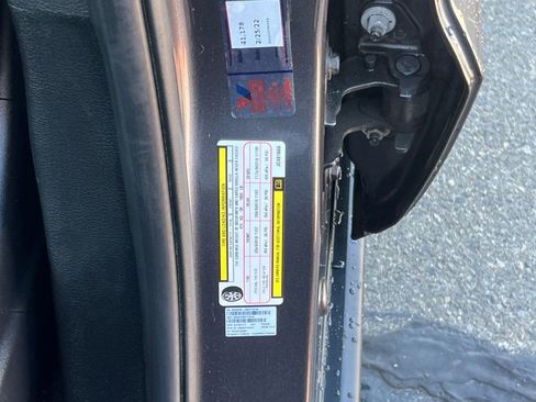 Used 2018 Jeep Grand Cherokee Limited image 31